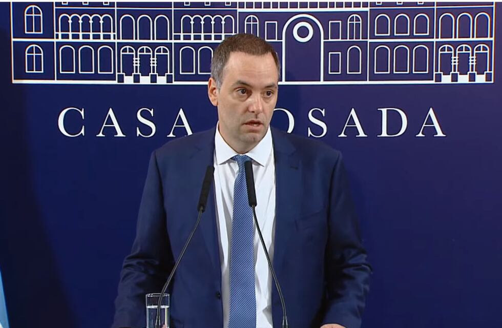 “No hay plata no es una frase hecha y esta lógica de gastar más de lo que tenemos se acabó”: lo que dijo el vocero presidencial