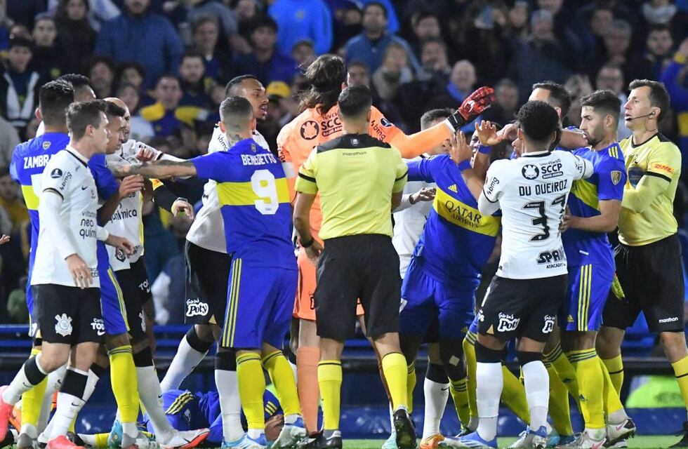 La Conmebol sancionó con dureza a Boca por gestos racistas de sus hinchas en el duelo ante Corinthians