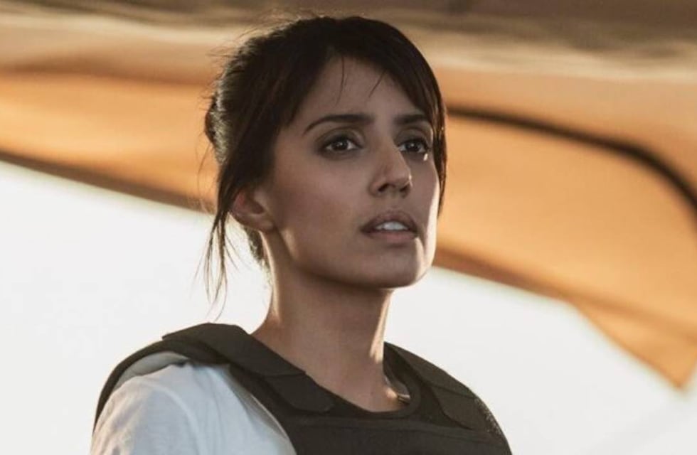“Alerta Roja”: quién es Ritu Arya, la actriz que interpreta a la inspectora Urvanshi en la película de Netflix