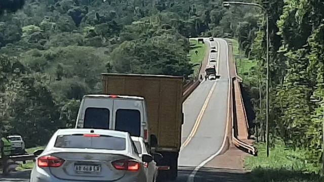 Reparan el puente Paranaí entre El Alcázar y Caraguatay.