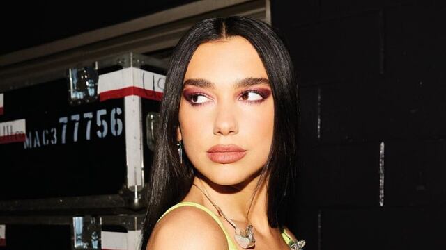 Dua Lipa marca tendencia.