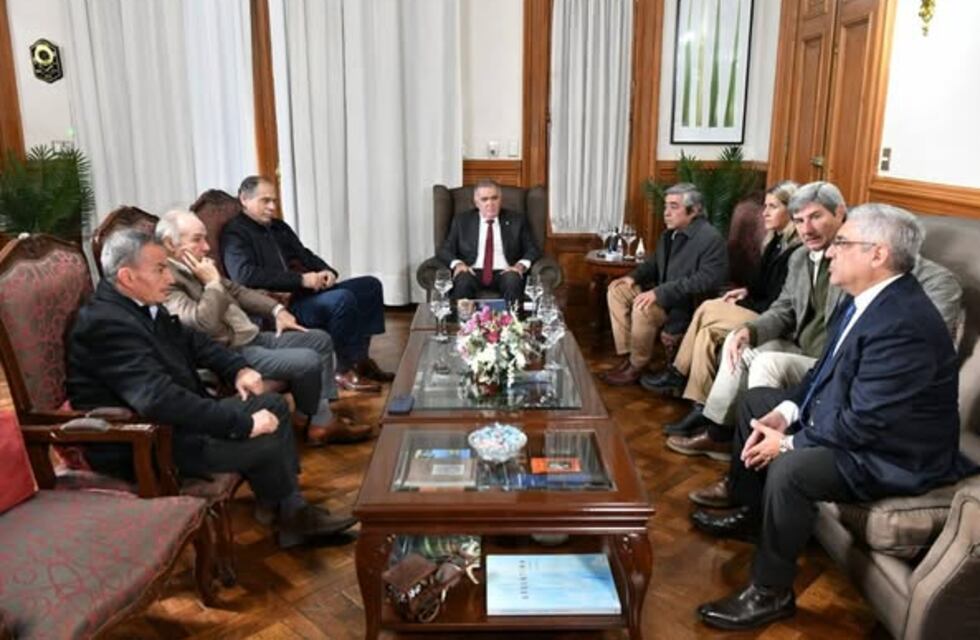 Gobierno y ACNOA trazan agenda común para fortalecer la citricultura