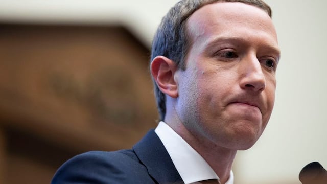 Mark Zuckerberg vio notablemente disminuida su fortuna personal en los últimos meses. Foto: Corresponsalía.