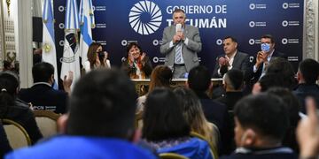 El gobernador encabezó la titularizó de 27 agentes del IPLA