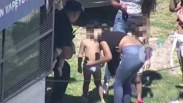 El momento quedó registrado en las cámaras de seguridad de la zona.