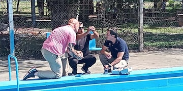 La revisión incluye seguridad, documentación, seguro, guardavidas y análisis bacteriológicos para reducir riesgos durante el verano.