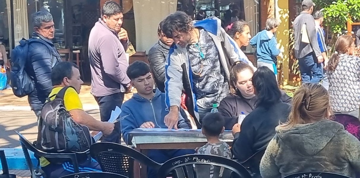 Las personas que tomaban los datos de los beneficiarios, no estaban identificadas.