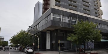 El sujeto fue trasladado al Sanatorio Mayo.(Ramiro Pereyra / La Voz).