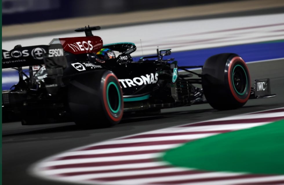 Hamilton, autor de la pole en Qatar: “Es fantástico manejar en esta pista”