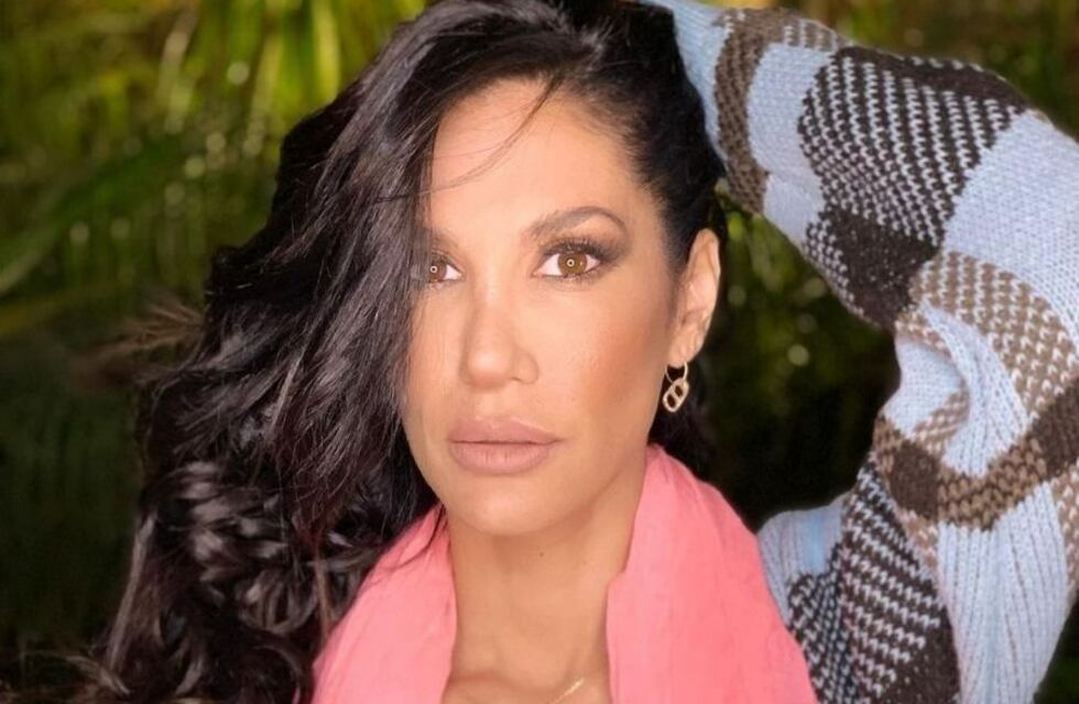 Silvina Escudero posó con una arriesgada bikini “animal print”: “Verano en otoño”