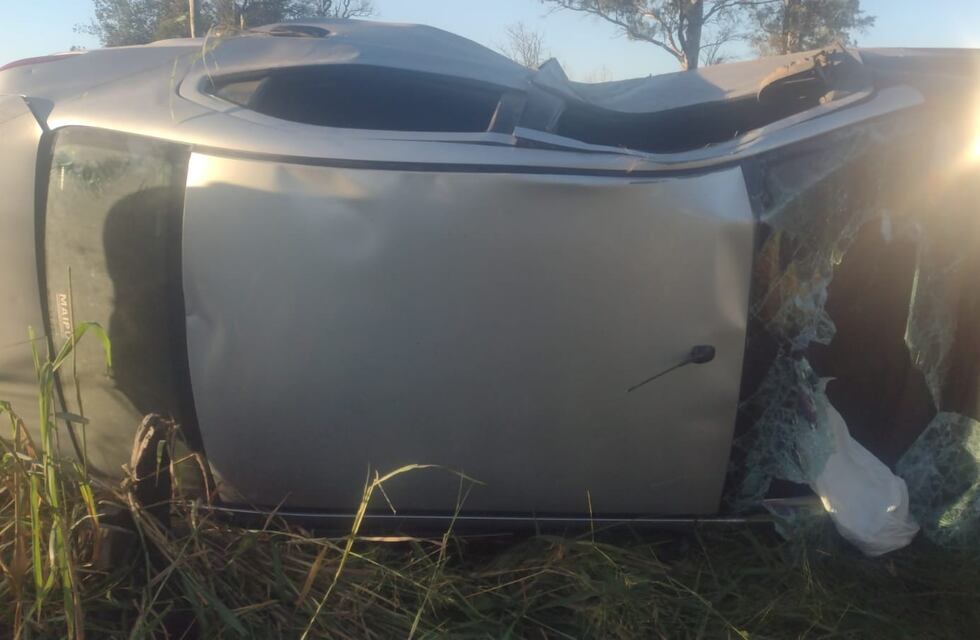 Automovilista volcó con siete niños a bordo en Córdoba: un pasajero tiene un año