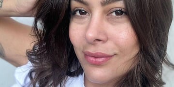 Larissa Riquelme bailó un tema de Cazzu con un vestido con transparencia y ropa interior de encaje