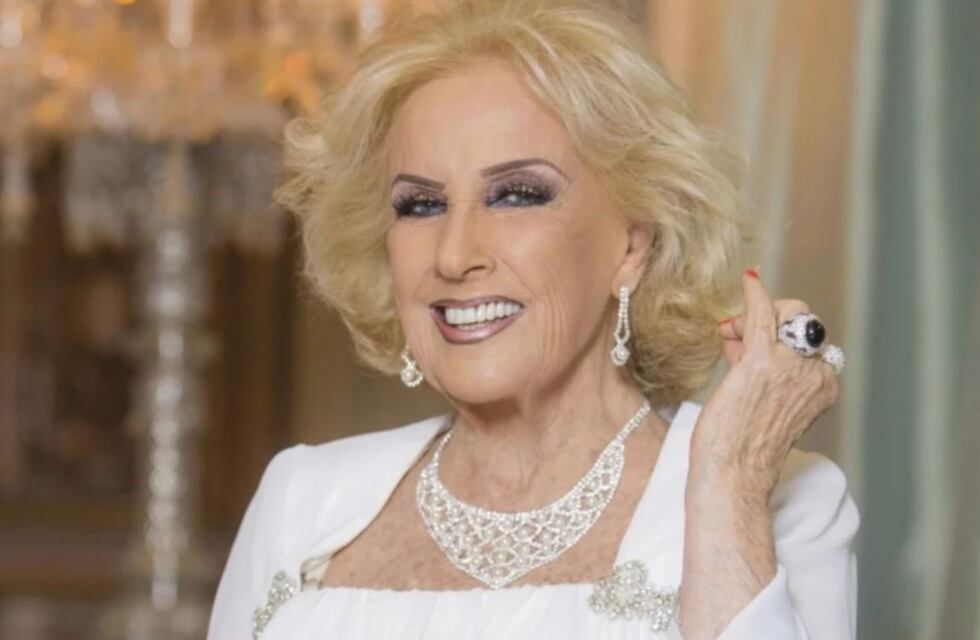 Allanaron la casa de Mirtha Legrand por supuesta evasión de aportes a su chofer