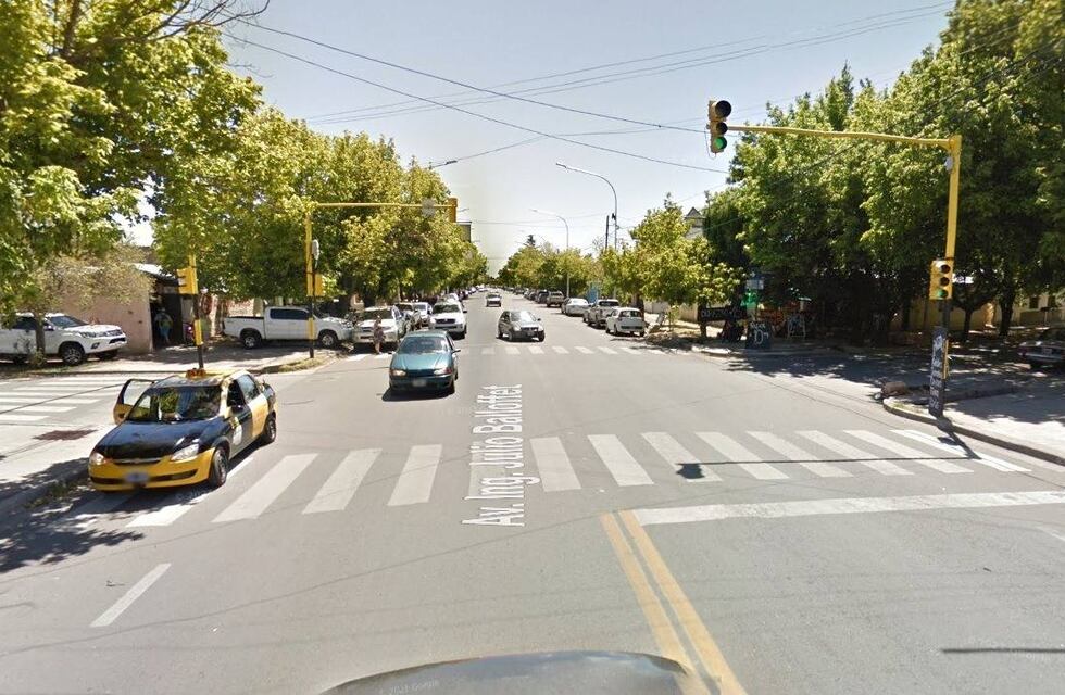 Tras varios reclamos y accidentes de tránsito repararán el semáforo en Balloffet y Montecaseros