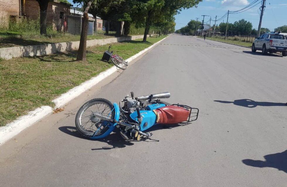 Un joven motociclista de Eduardo Castex falleció al intentar esquivar un lomo de burro