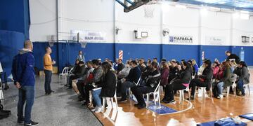 Capacitación sobre RCP en Peñarol, en el marco de Rafaela en Acción