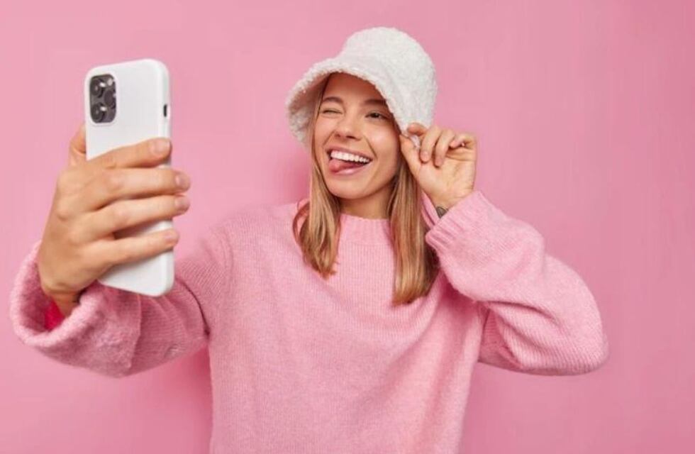 Luego del filtro viral de TikTok que te hace llorar, ahora llega el que te hace cerrar los ojos y sacar la lengua