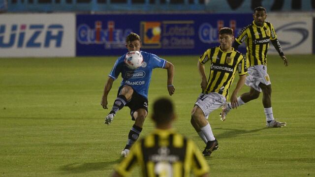 Belgrano ante Almirante Brown, en el Gigante de Alberdi, por la fecha 25 de la Primera Nacional. (Facundo Luque / La Voz).