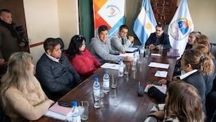 El titular del Concejo Deliberante de San Salvador de Jujuy, Lisandro Aguiar, presidió la reunión con la conducción del Consejo Vecinal de la ciudad.