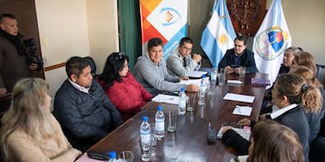 El titular del Concejo Deliberante de San Salvador de Jujuy, Lisandro Aguiar, presidió la reunión con la conducción del Consejo Vecinal de la ciudad.