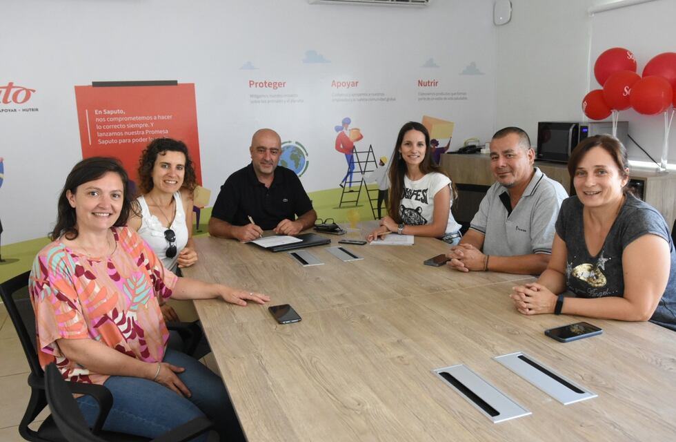 Empresa láctea plantó 800 árboles en dos barrios de Rafaela