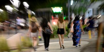 Cansados de los robos, vecinas y vecinos salieron a protestar en Nueva Córdoba. (Javier Ferreyra / La Voz)