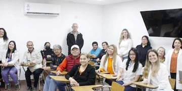 Pacientes reciben acompañamiento médico, nutricional y psicológico en encuentros quincenales.