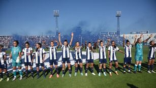 El equipo femenino de Talleres se quedó con al final ante Defensores de Belgrano y jugará en Primera División de AFA (Facundo Luque / La Voz).