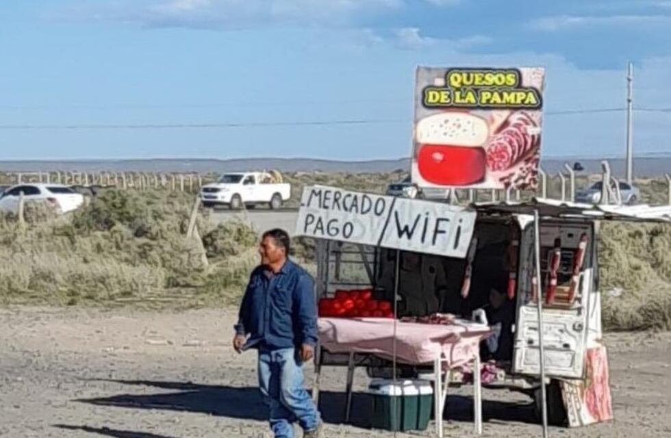 El vendedor de quesos neuquino que se viralizó tras convertirse en la foto de perfil del dueño de Mercado Libre