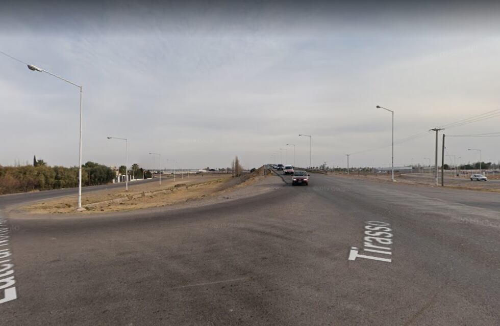 Asaltaron a un camionero en la lateral del Acceso Este y le robaron 1,5 millones de pesos