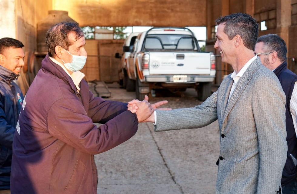 Cresto acordó un aumento salarial del 10% con los municipales