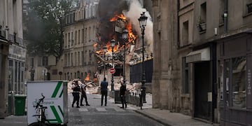 Dieciséis heridos y edificios dañados por una fuerte explosión en el centro de París. Foto: DPA.