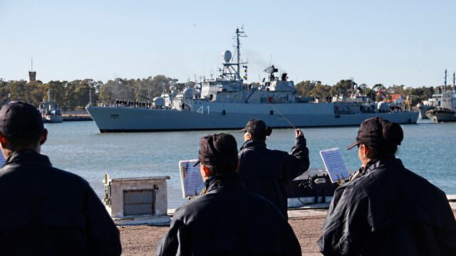 La Flota de Mar regresó a Puerto Belgrano