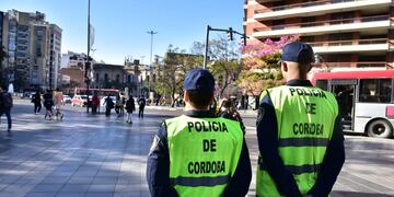 Córdoba. El Patio Olmos y la Plaza Velez Sársfield, este martes 22 de agosto. (José Gabriel Hernández / La Voz)