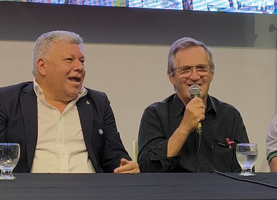 Firmaron el contrato por la Obra de Cloacas del Sector Sur Arroyito