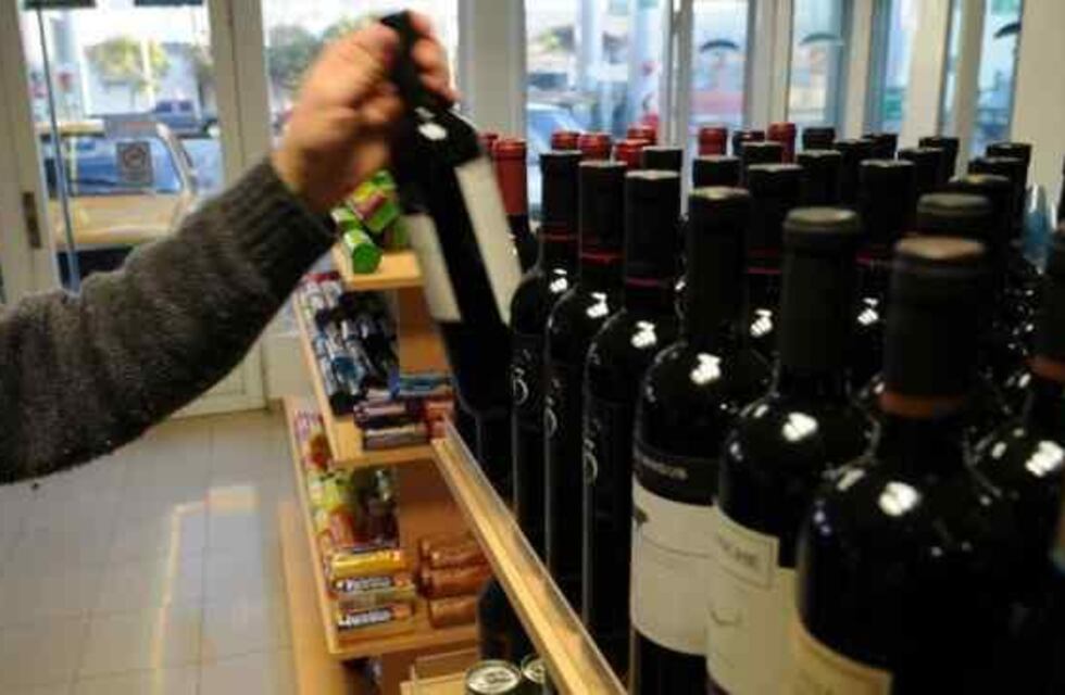 Veda de alcohol en Córdoba: desde cuándo rige, hasta cuándo dura y cuáles son las sanciones
