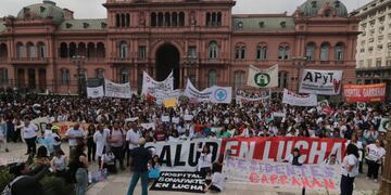Continúa el paro total y movilización en el Hospital Garrahan