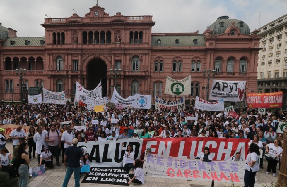 Continúa el paro total y movilización en el Hospital Garrahan