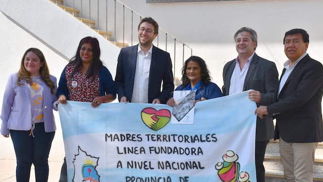 Las referentes en Jujuy de la ONG nacional "Madres Territoriales contra las Drogas", en su vista al Concejo Deliberante de San Salvador de Jujuy.