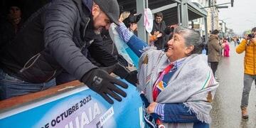 Vuoto encabezó el exitoso desfile por el 138° Aniversario de Ushuaia