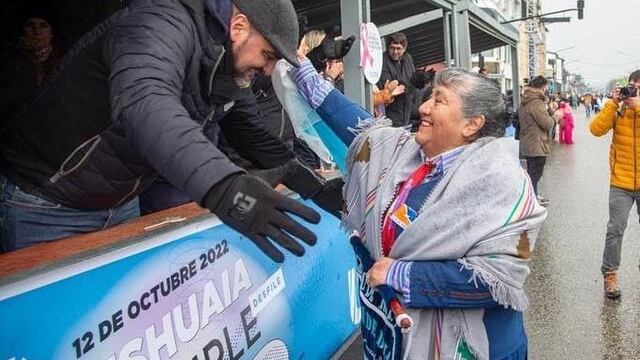 Vuoto encabezó el exitoso desfile por el 138° Aniversario de Ushuaia