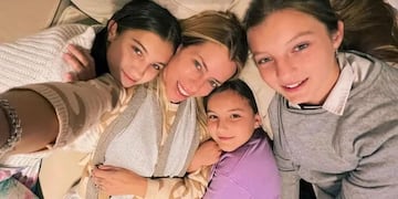 Nicole Neumann con las tres hijas que tuvo con Fabián Cubero.