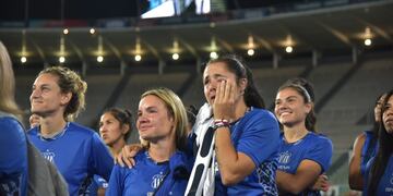 La emoción de Florencia Pianello en el homenaje de Talleres (Facundo Luque / La Voz)