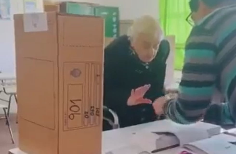 Tiene 100 años y votó en La Plata: la historia de la abuela que emocionó a todos
