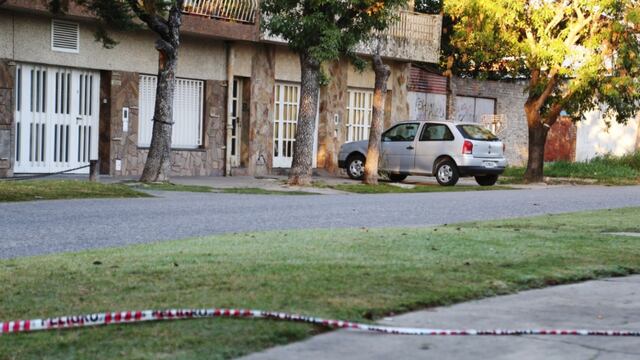 El chofer fue baleado en barrio Ludueña sobre Formosa y República Dominicana la madrugada del jueves 18 de abril de 2019. (Juan José García)