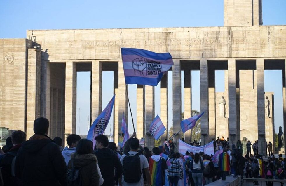 Fuerte reclamo por el fin de los travesticidios en Rosario, en el Día del Orgullo