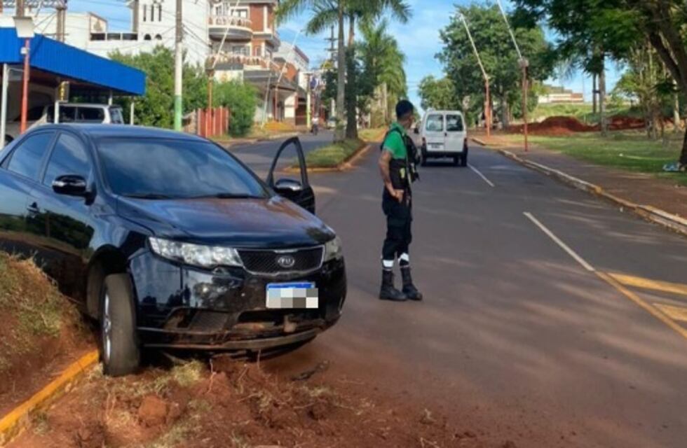 Puerto Iguazú: conductor brasileño manejaba ebrio y despistó