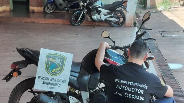 Recuperan motocicleta apócrifa en Eldorado.