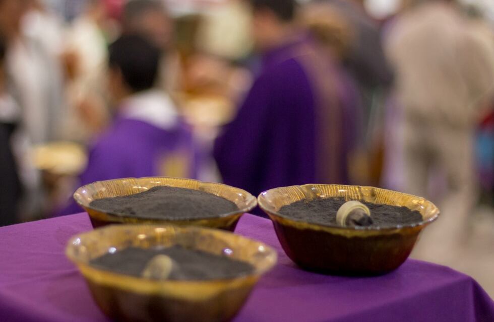 Tiempo de Cuaresma en Salta: los rituales del Miércoles de Cenizas se celebran con protocolo