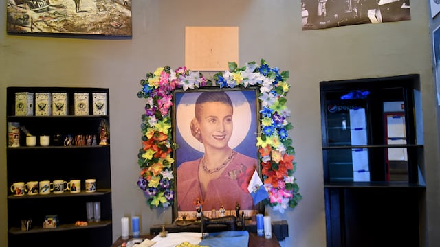 Bar "Perón, Perón" que rescata y reivindica las figuras más importantes de la lucha de los obreros en Córdoba. (Ramiro Pereyra / La Voz)